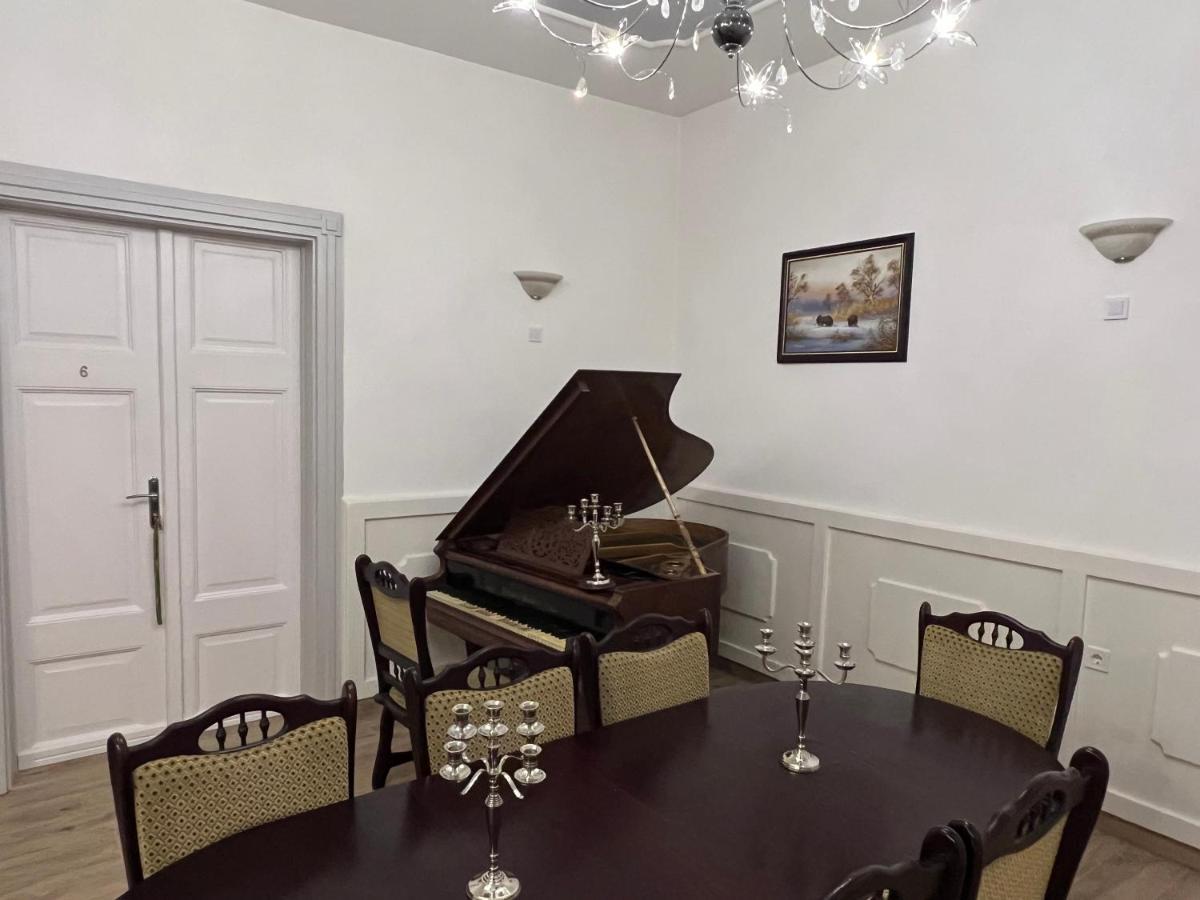 Kuria Vendeghaz Hotel Poroszlo Ngoại thất bức ảnh