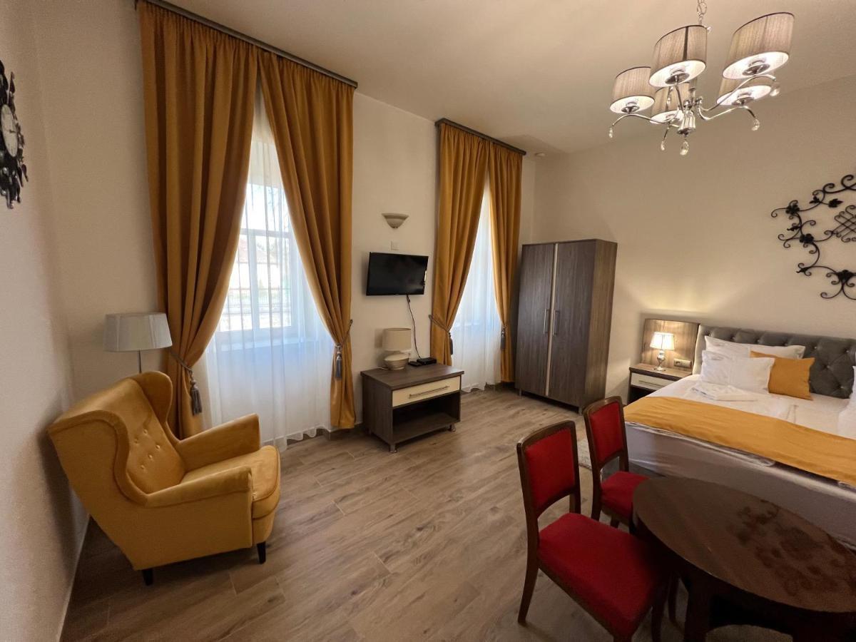 Kuria Vendeghaz Hotel Poroszlo Ngoại thất bức ảnh