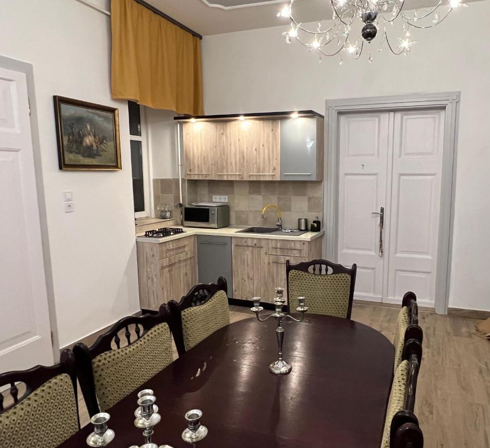 Kuria Vendeghaz Hotel Poroszlo Ngoại thất bức ảnh