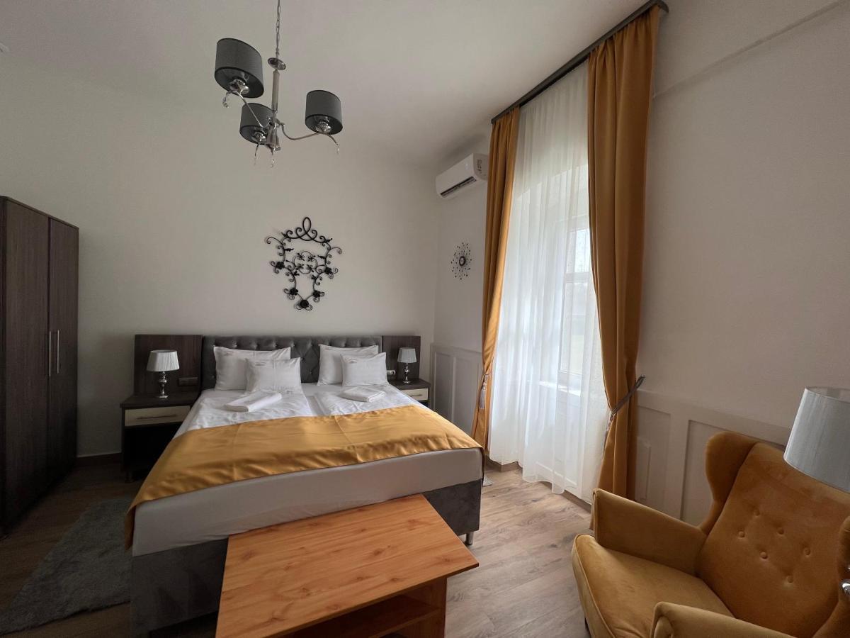 Kuria Vendeghaz Hotel Poroszlo Ngoại thất bức ảnh