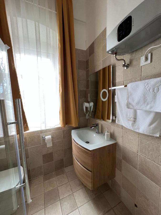 Kuria Vendeghaz Hotel Poroszlo Ngoại thất bức ảnh