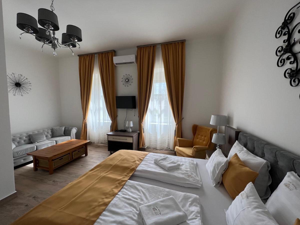 Kuria Vendeghaz Hotel Poroszlo Ngoại thất bức ảnh