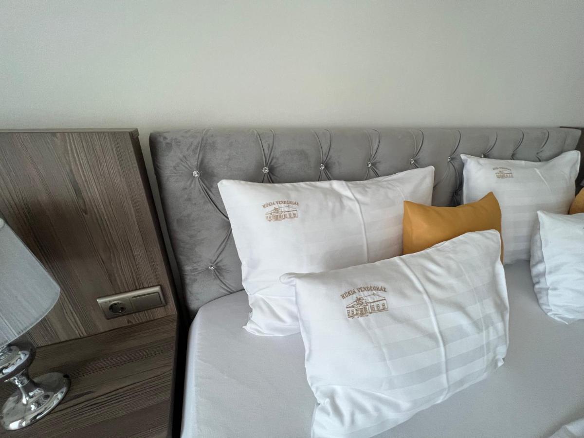 Kuria Vendeghaz Hotel Poroszlo Ngoại thất bức ảnh