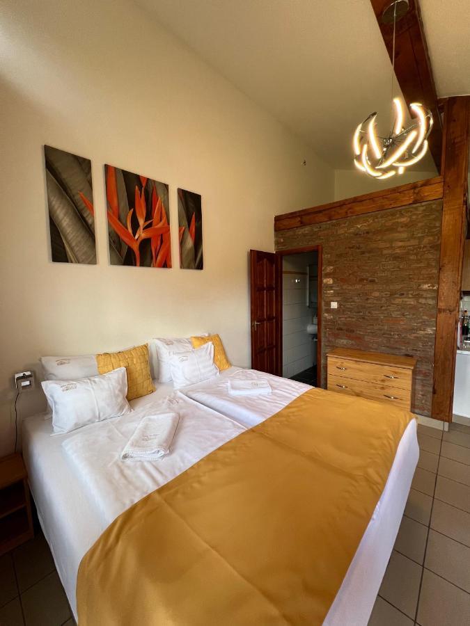 Kuria Vendeghaz Hotel Poroszlo Ngoại thất bức ảnh