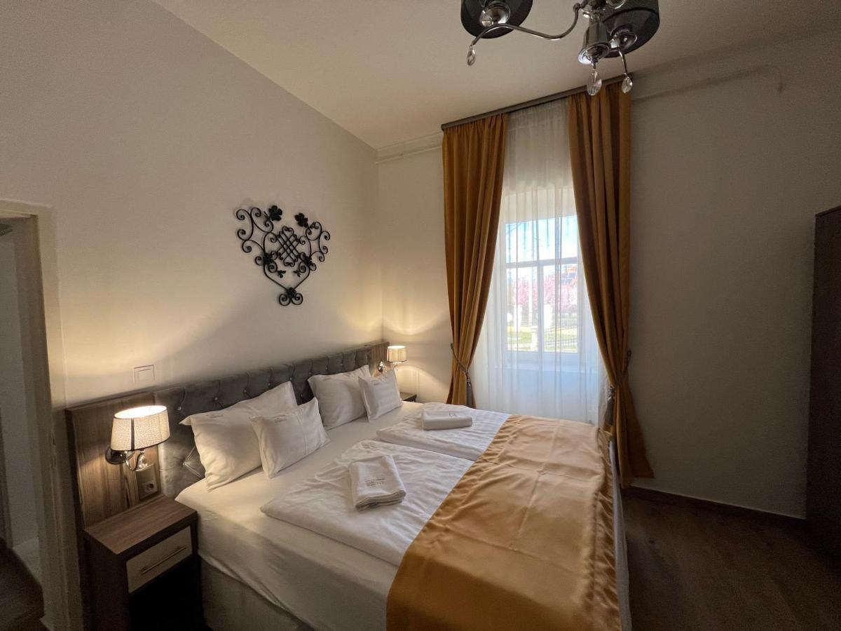 Kuria Vendeghaz Hotel Poroszlo Ngoại thất bức ảnh