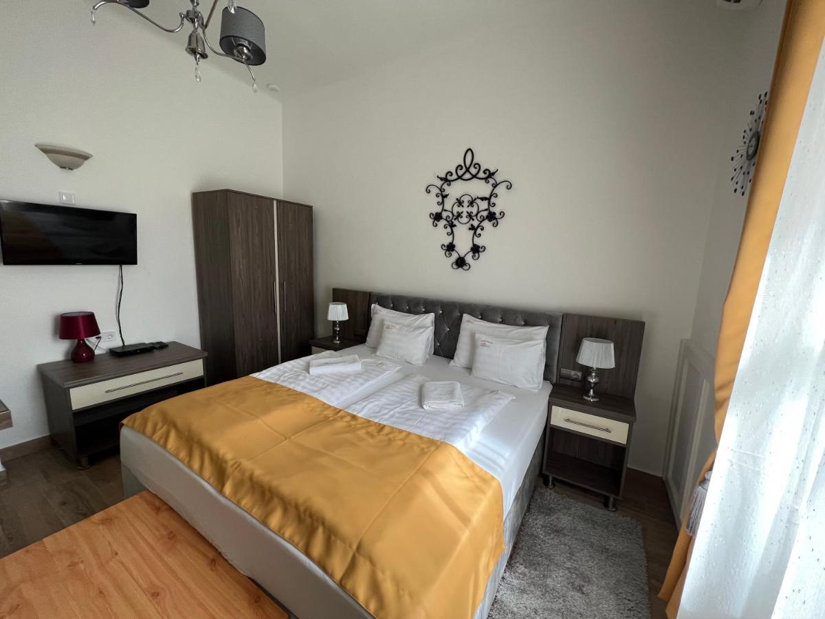 Kuria Vendeghaz Hotel Poroszlo Ngoại thất bức ảnh
