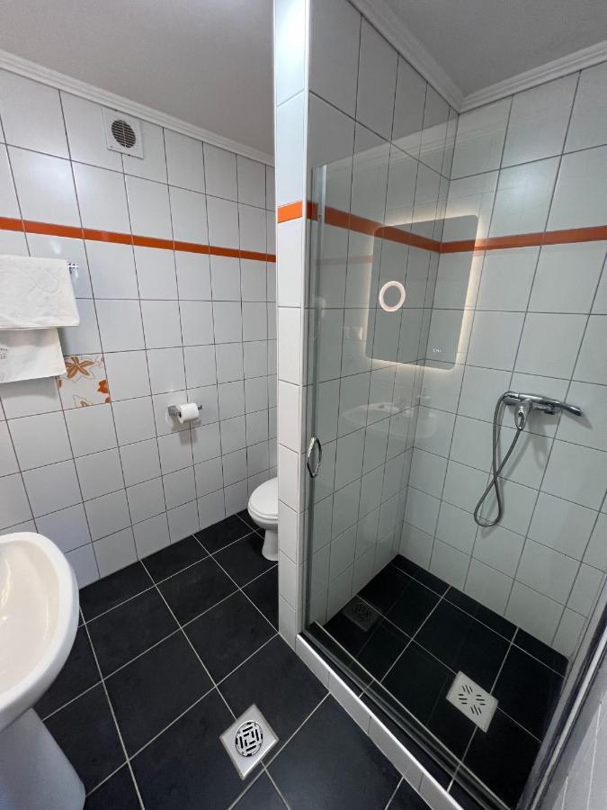 Kuria Vendeghaz Hotel Poroszlo Ngoại thất bức ảnh