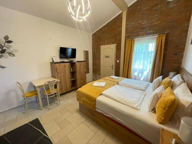 Kuria Vendeghaz Hotel Poroszlo Ngoại thất bức ảnh