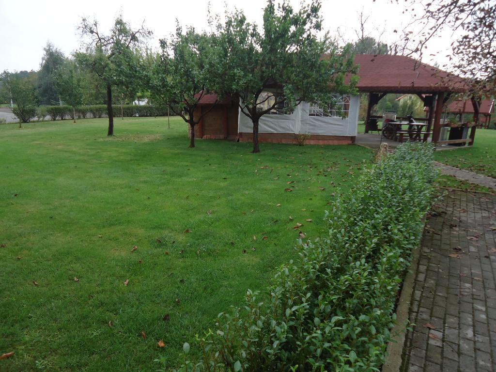 Kuria Vendeghaz Hotel Poroszlo Ngoại thất bức ảnh